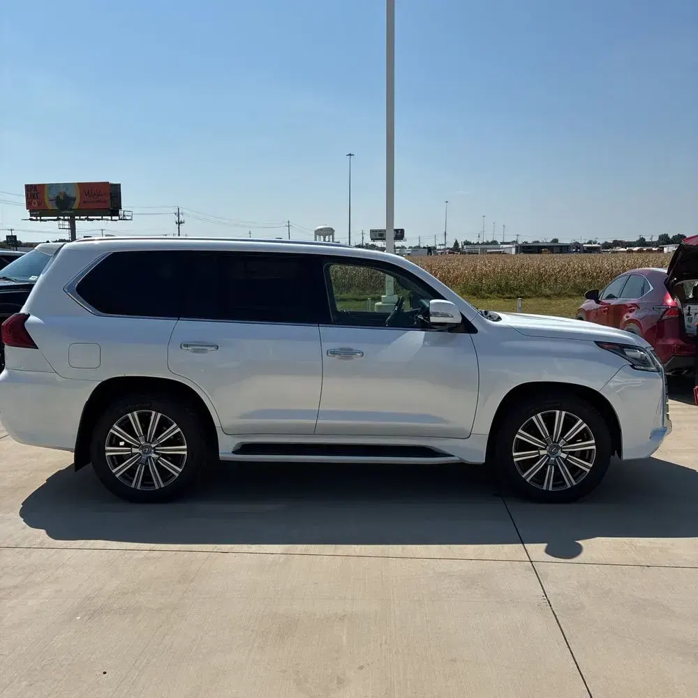2018 Lexus LX 570 Three-Row