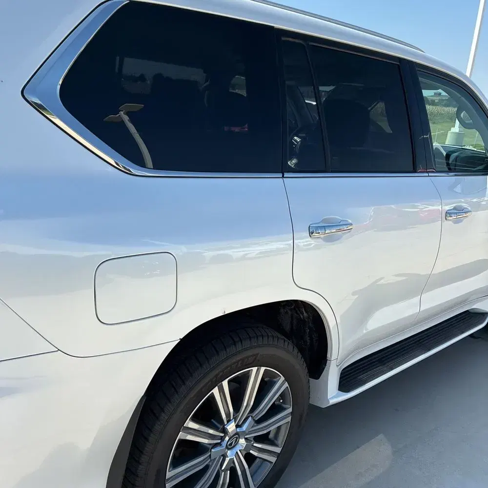 2018 Lexus LX 570 Three-Row