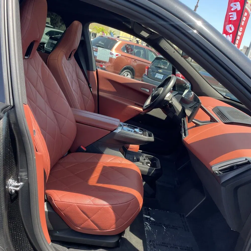 2025 BMW iX M60
