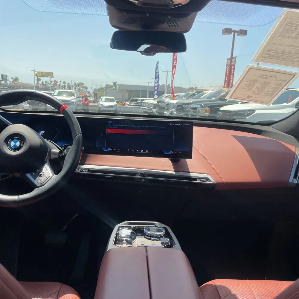 2025 BMW iX M60