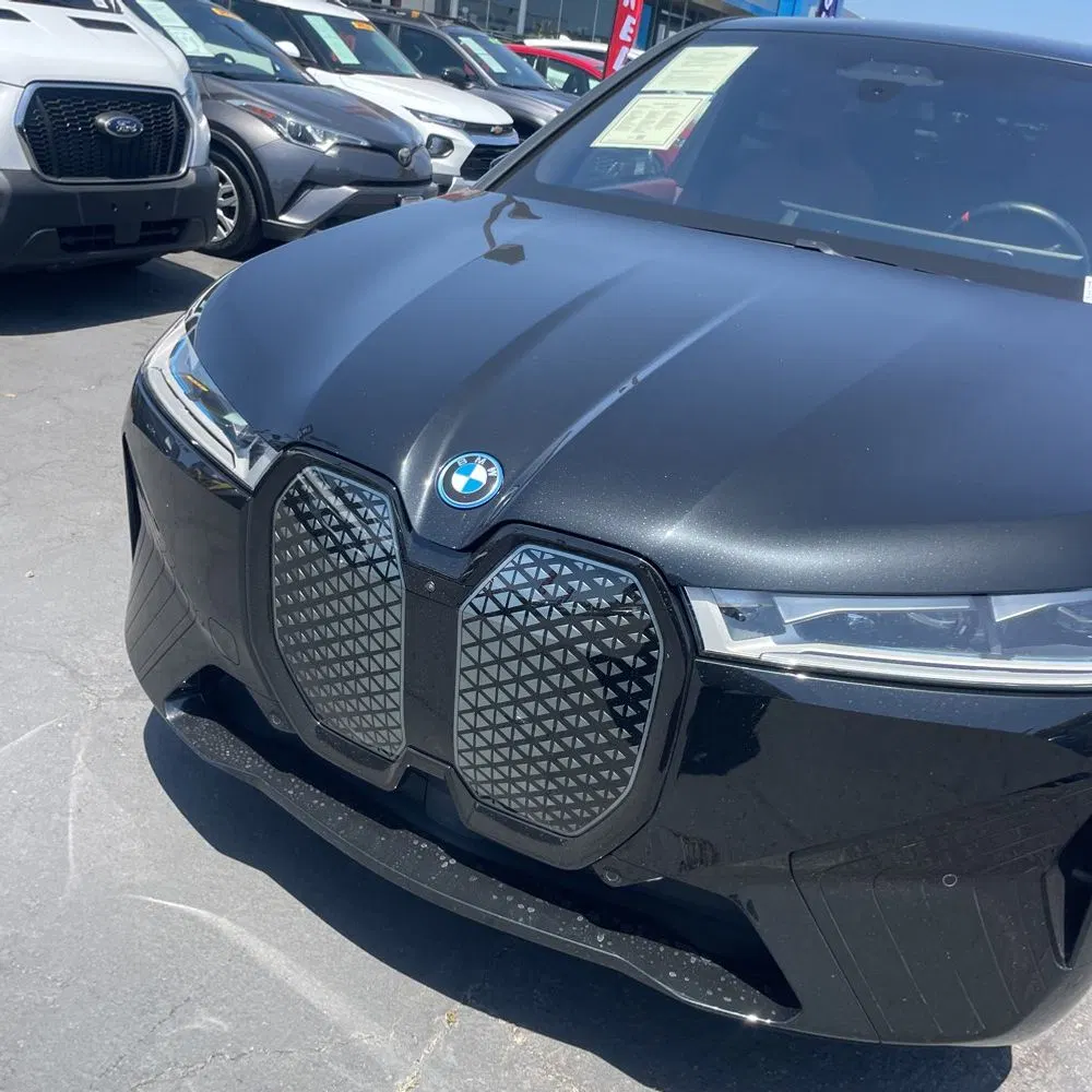 2025 BMW iX M60