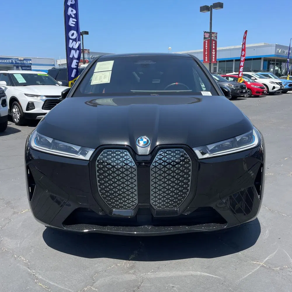 2025 BMW iX M60