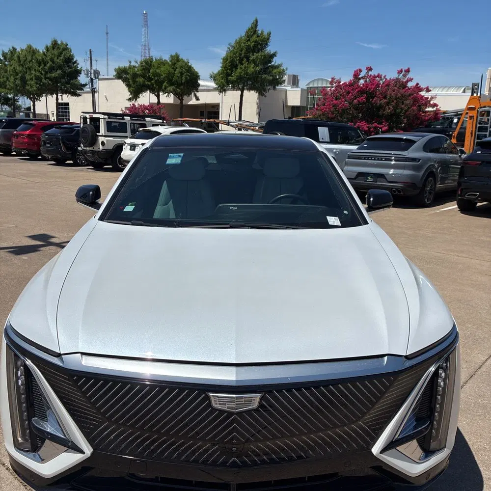 2024 Cadillac LYRIQ Luxury 1