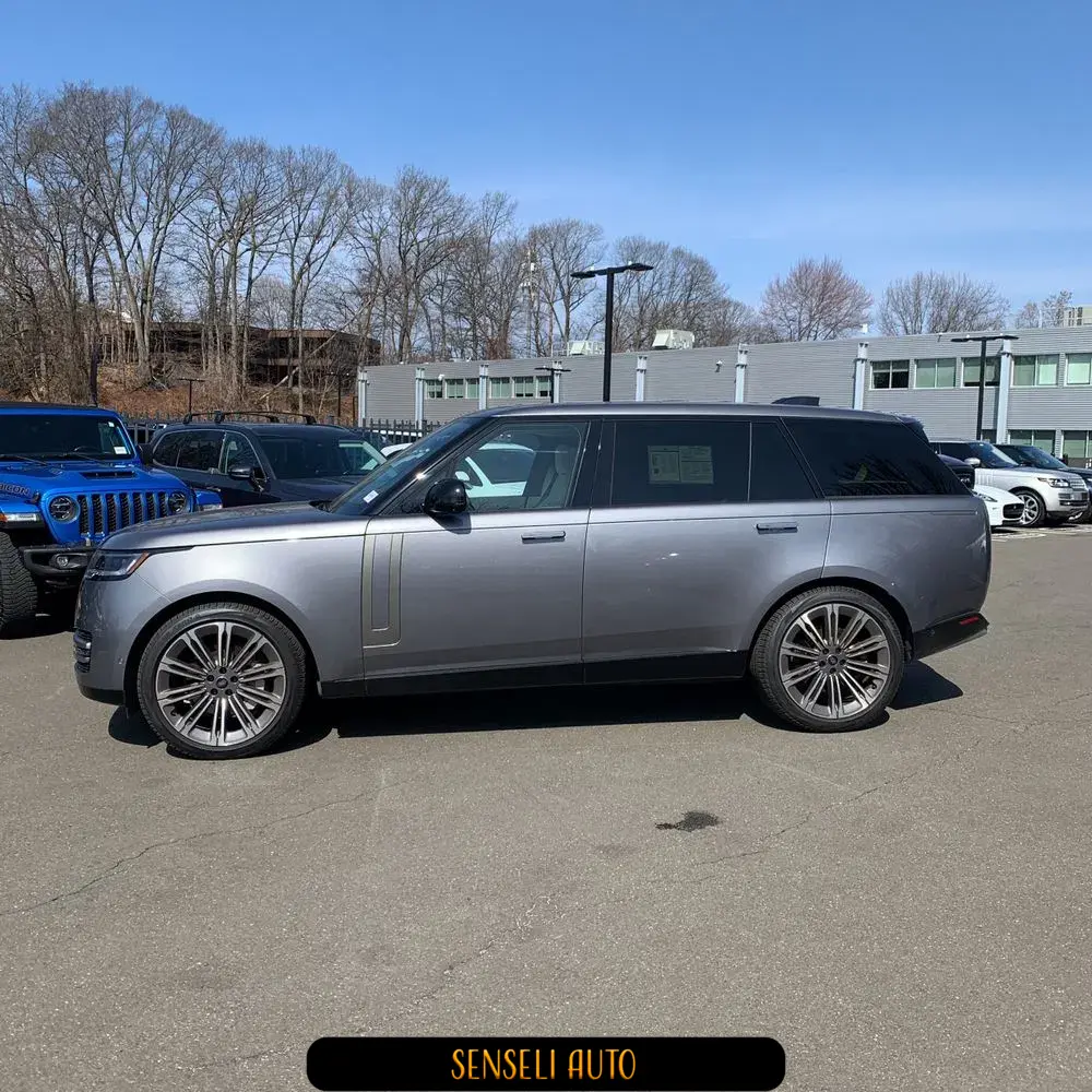 2024 Land Rover Range Rover P530 SE LWB