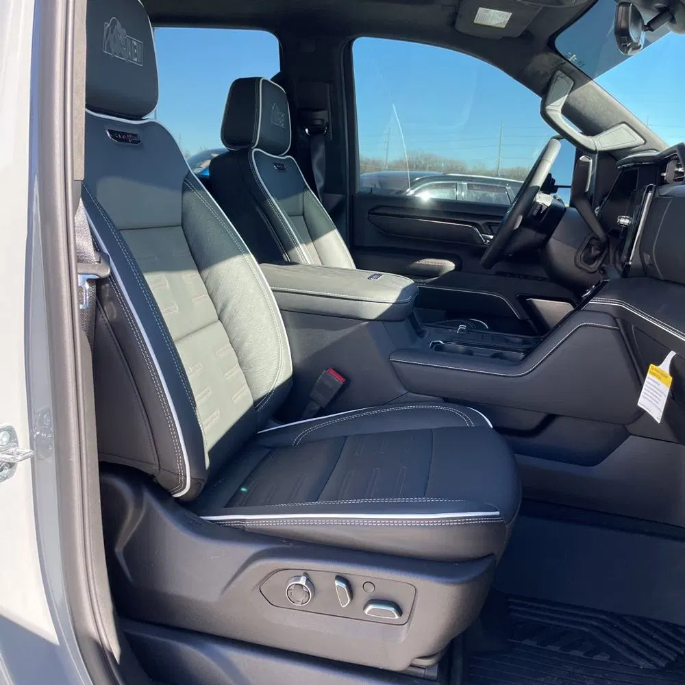 2025 GMC Sierra 2500HD AT4X