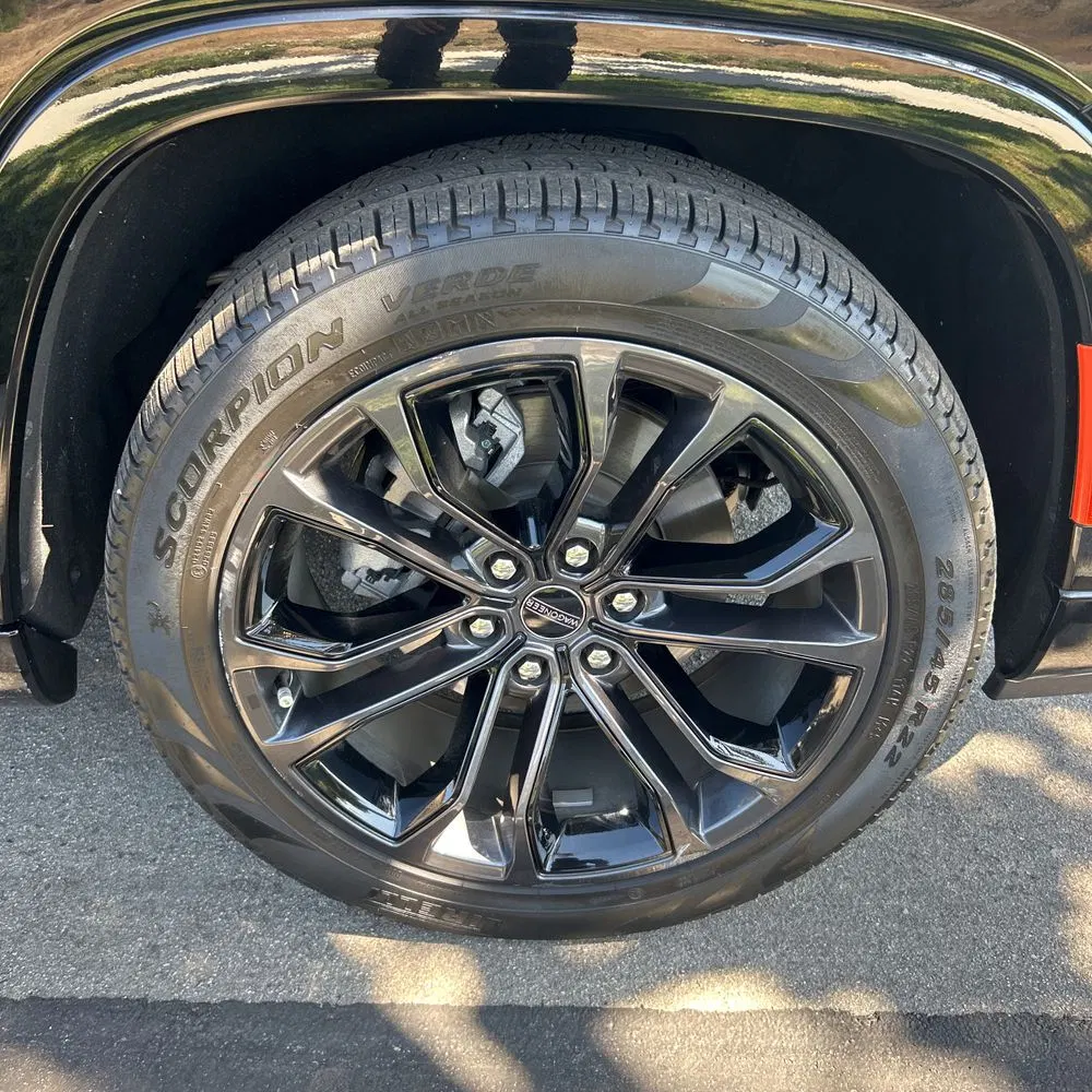 2023 Jeep Grand Wagoneer L Series III