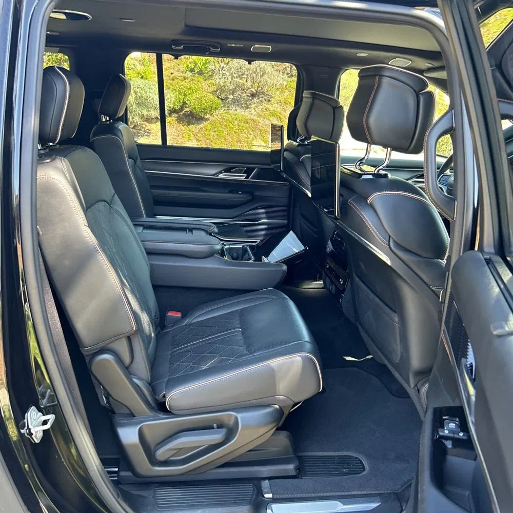 2023 Jeep Grand Wagoneer L Series III
