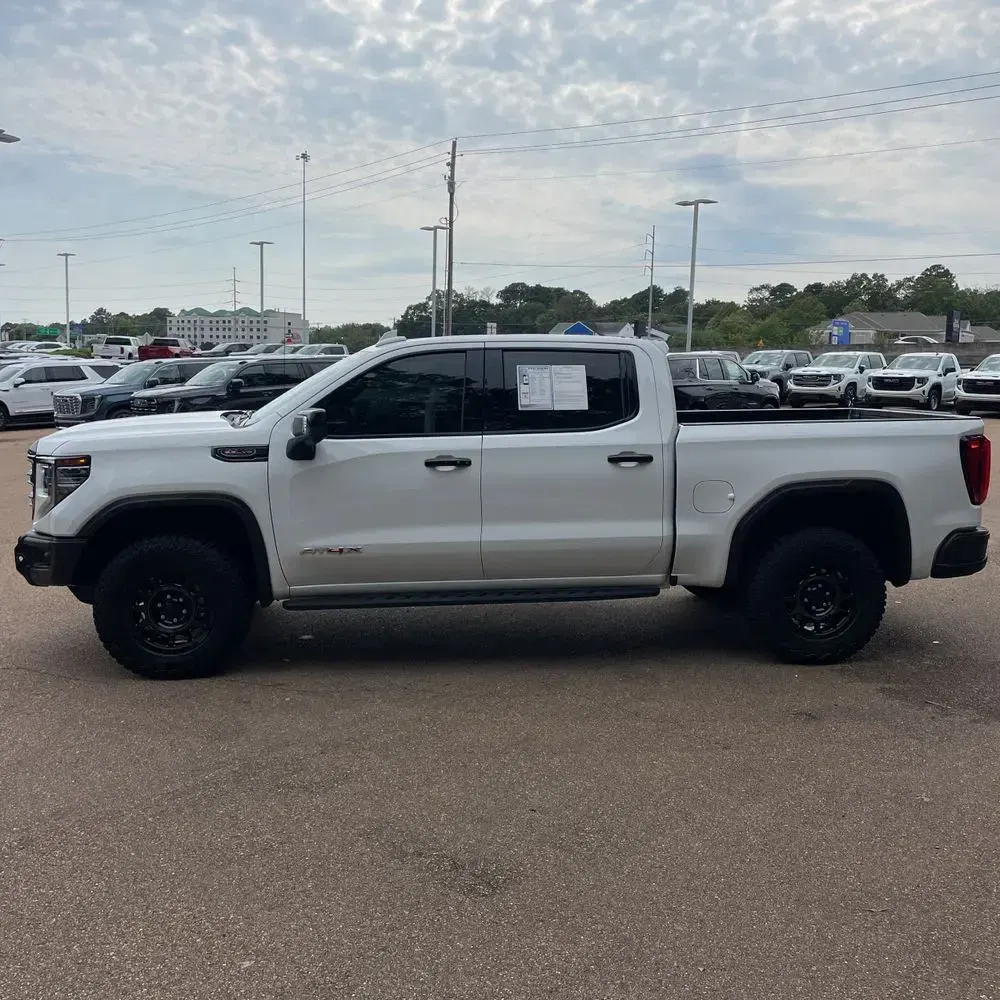 2024 GMC Sierra 1500 AT4X