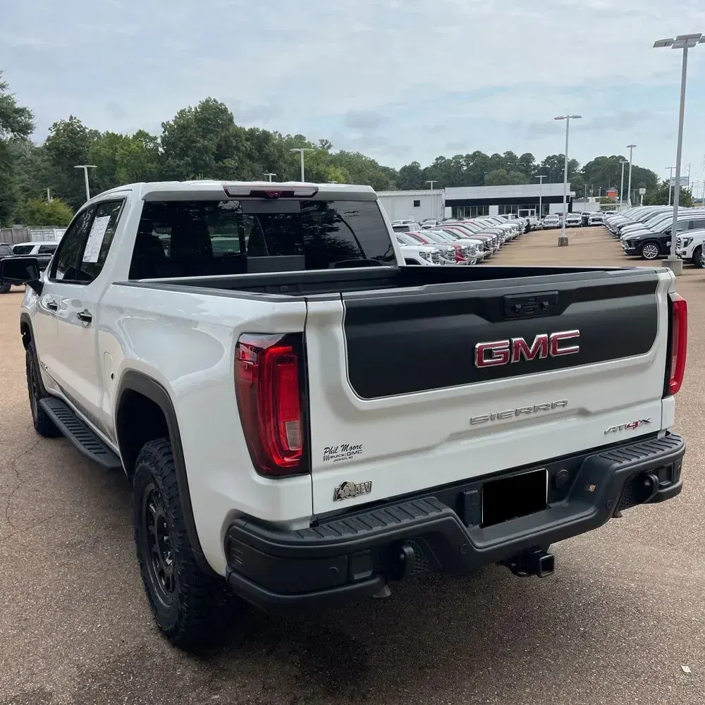 2024 GMC Sierra 1500 AT4X