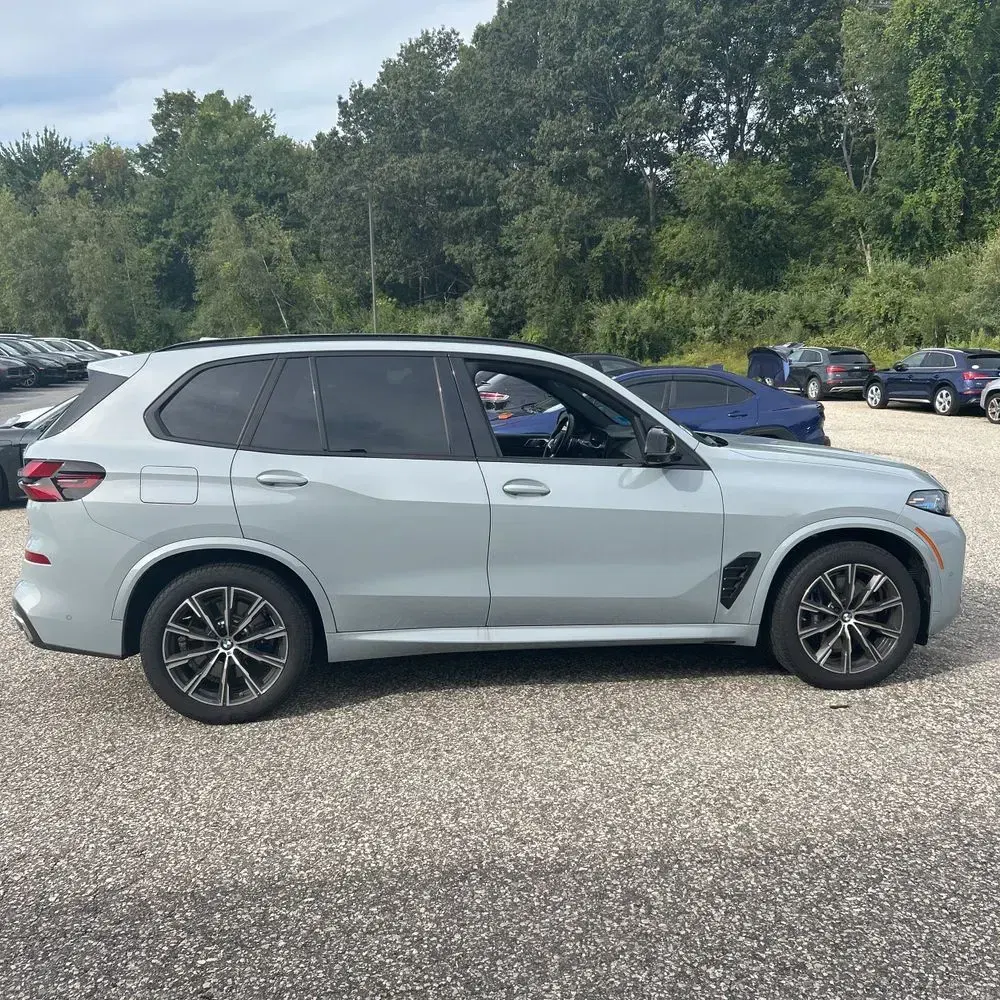 2024 BMW X5 M60i