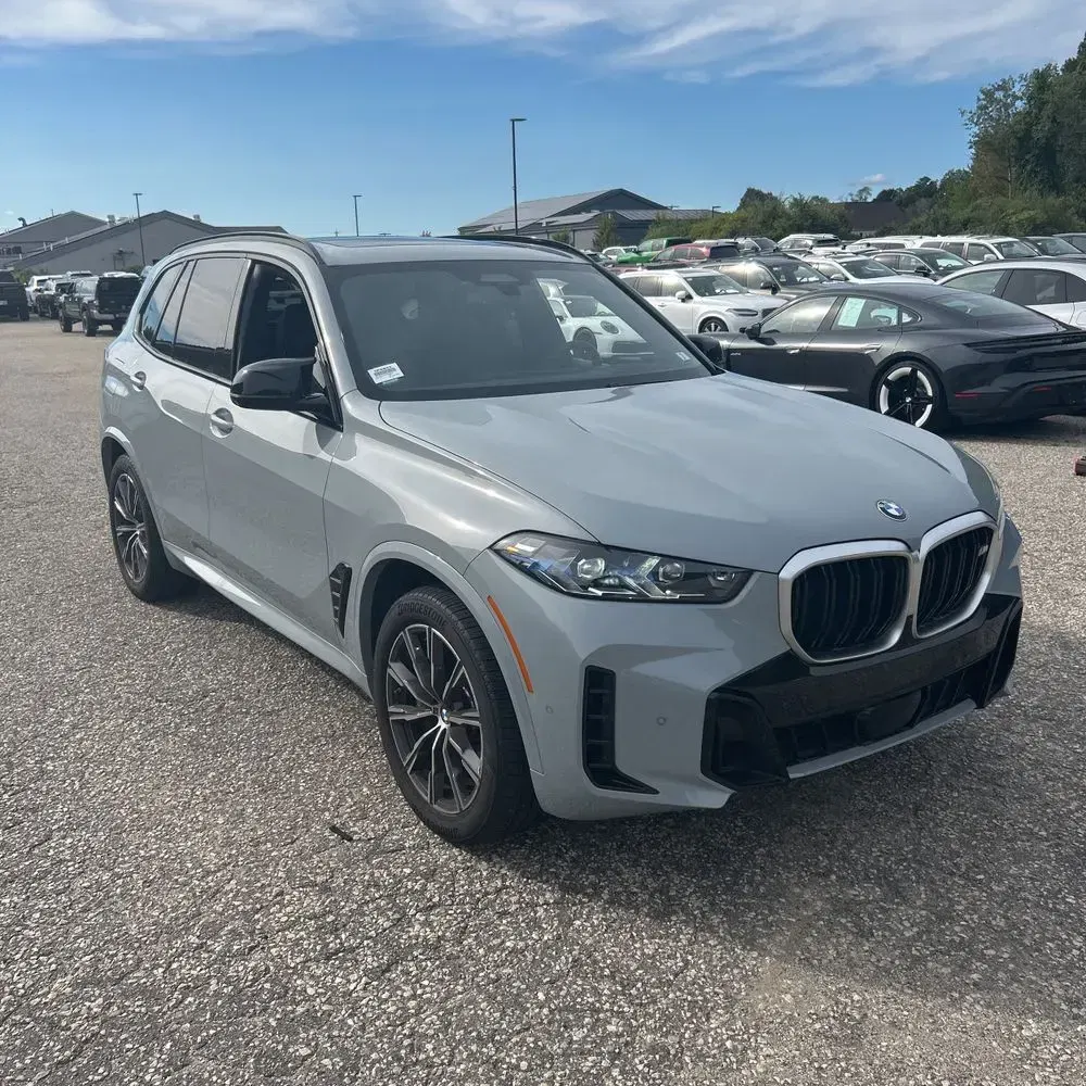 2024 BMW X5 M60i