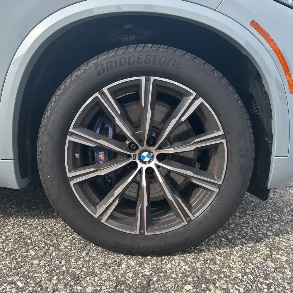 2024 BMW X5 M60i