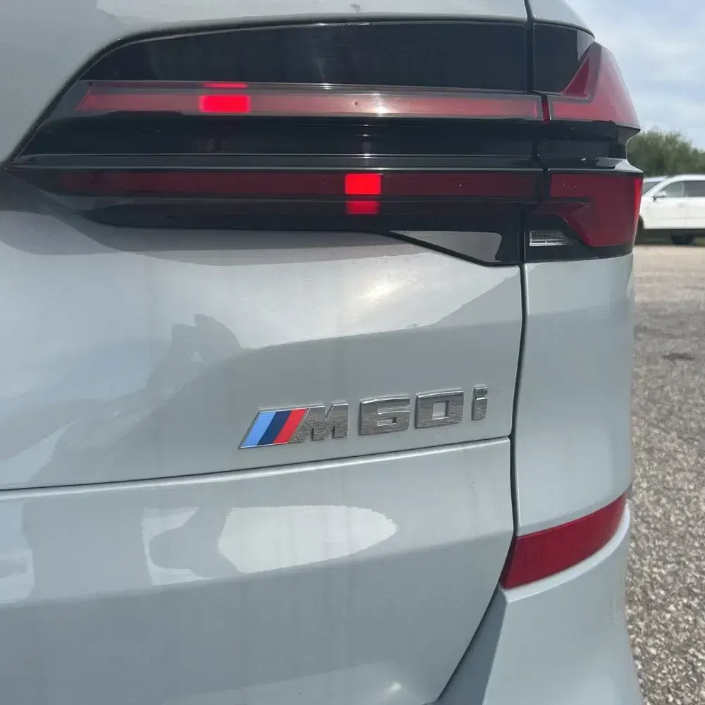 2024 BMW X5 M60i