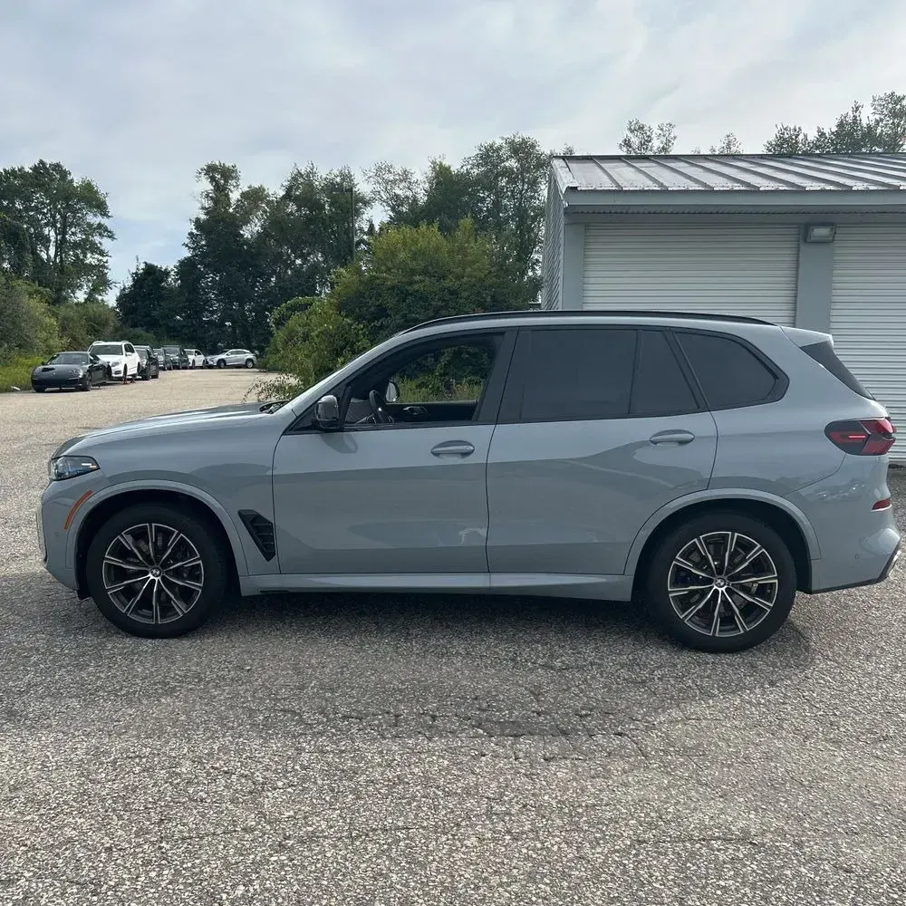 2024 BMW X5 M60i