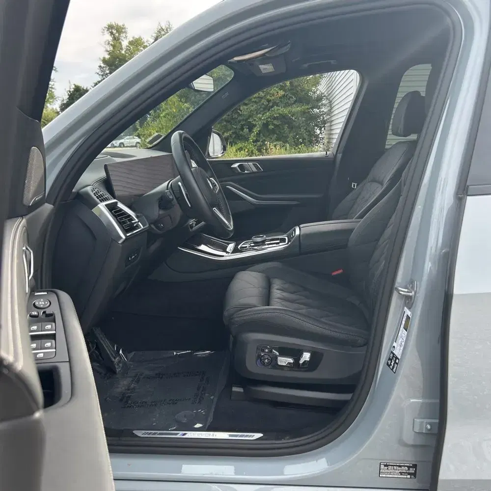 2024 BMW X5 M60i