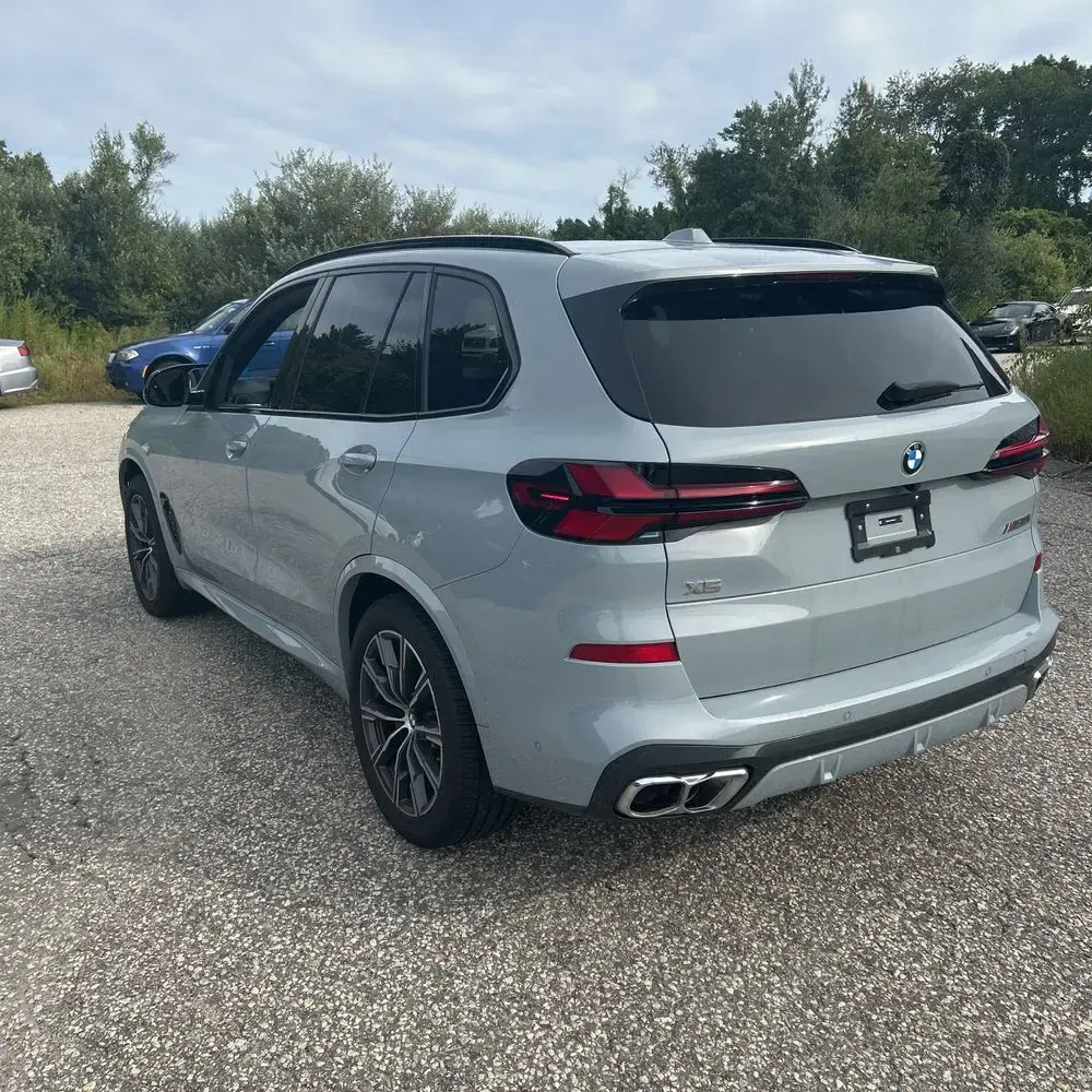 2024 BMW X5 M60i