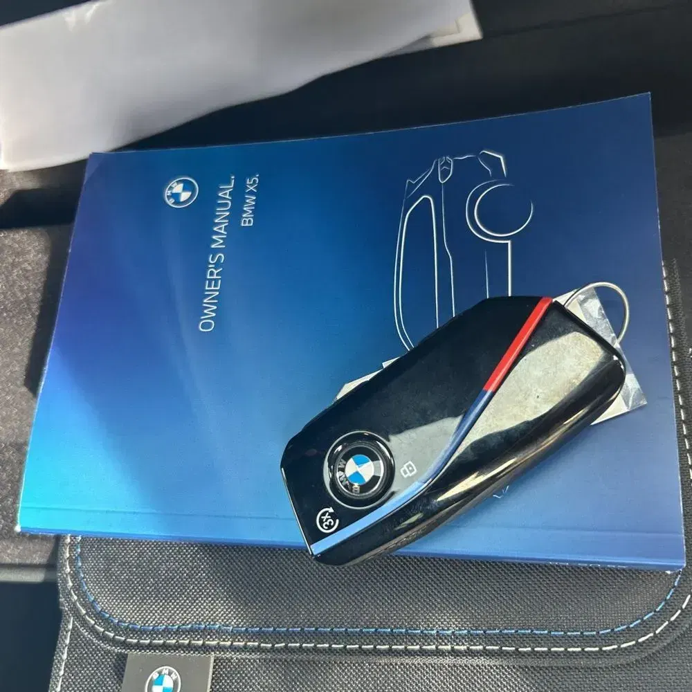 2024 BMW X5 M60i