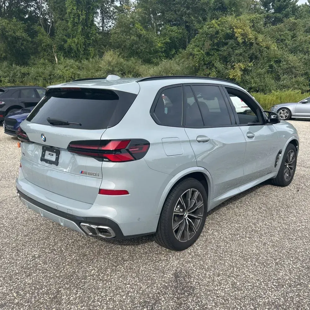 2024 BMW X5 M60i