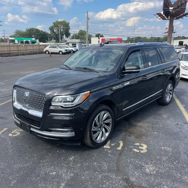 2022 Lincoln Navigator L Reserve