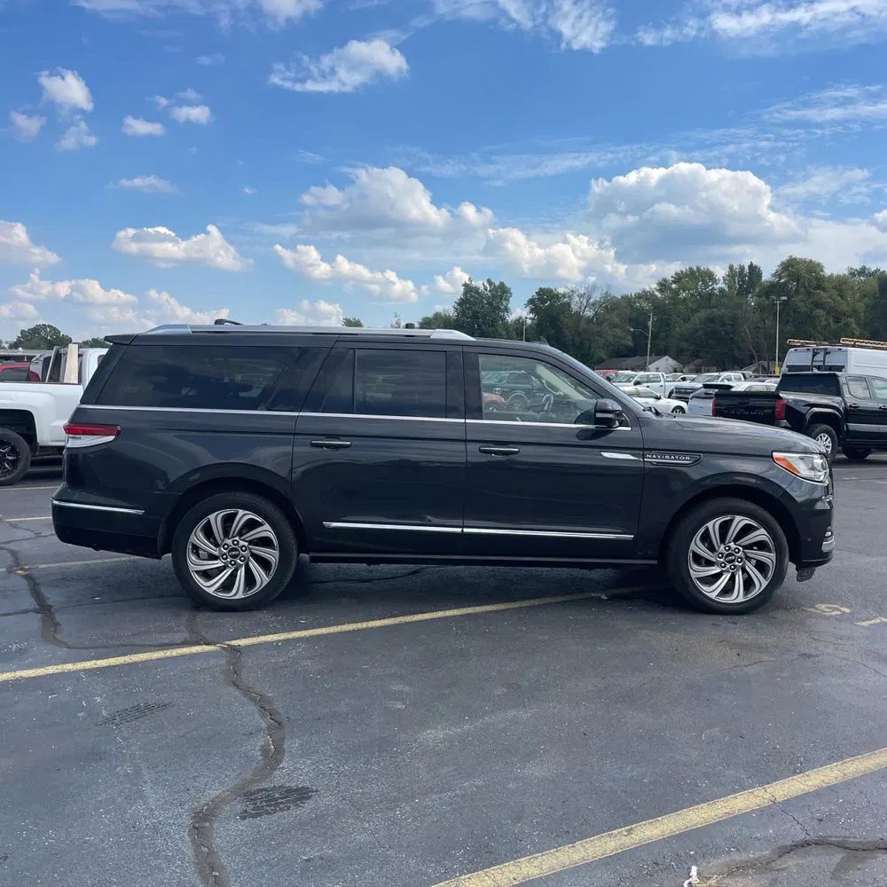 2022 Lincoln Navigator L Reserve