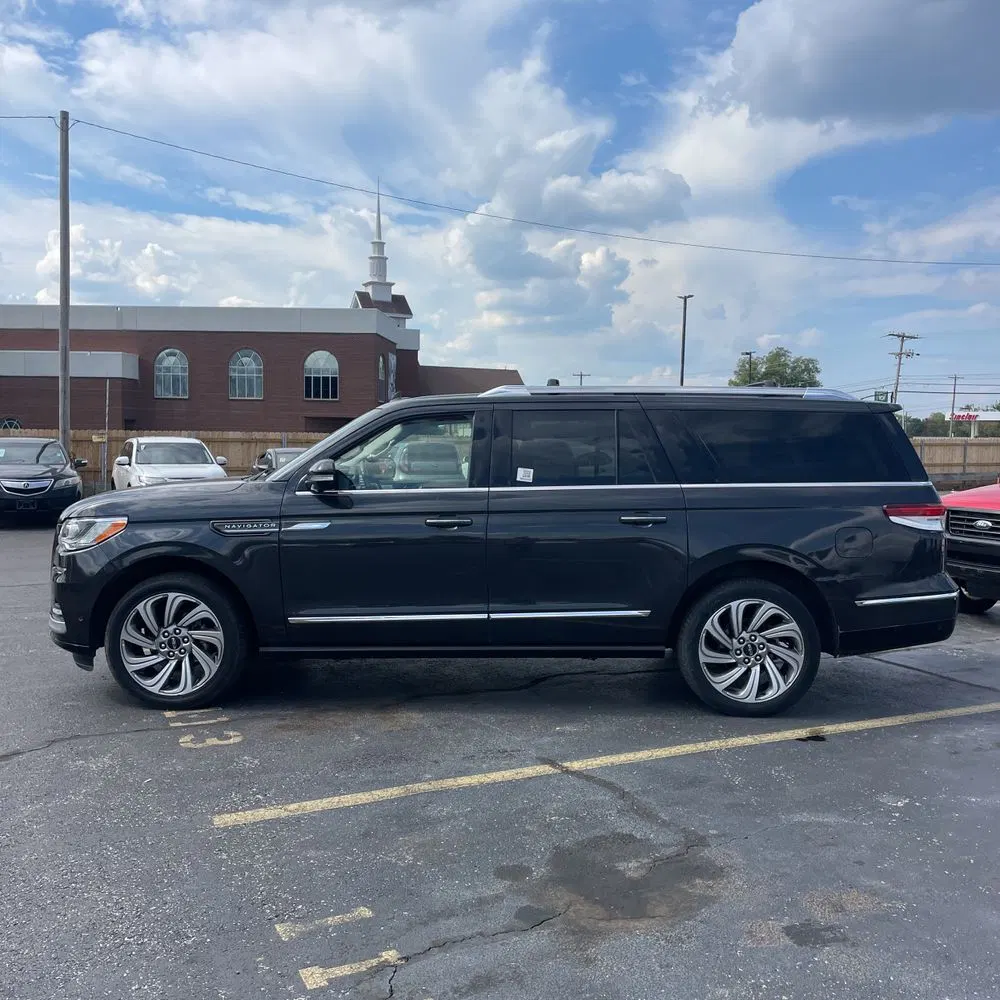2022 Lincoln Navigator L Reserve