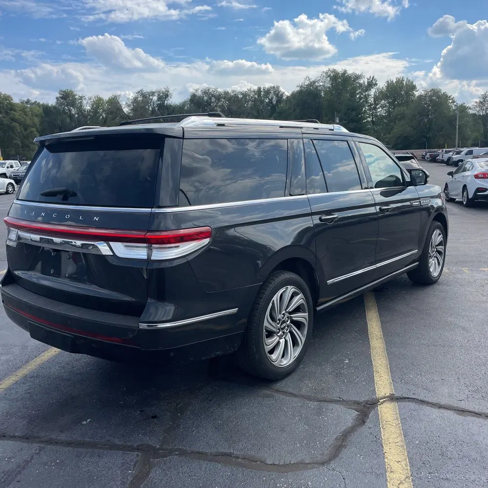 2022 Lincoln Navigator L Reserve