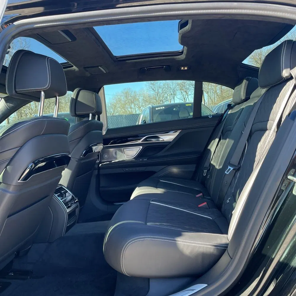 2022 BMW 7 Series ALPINA B7 xDrive