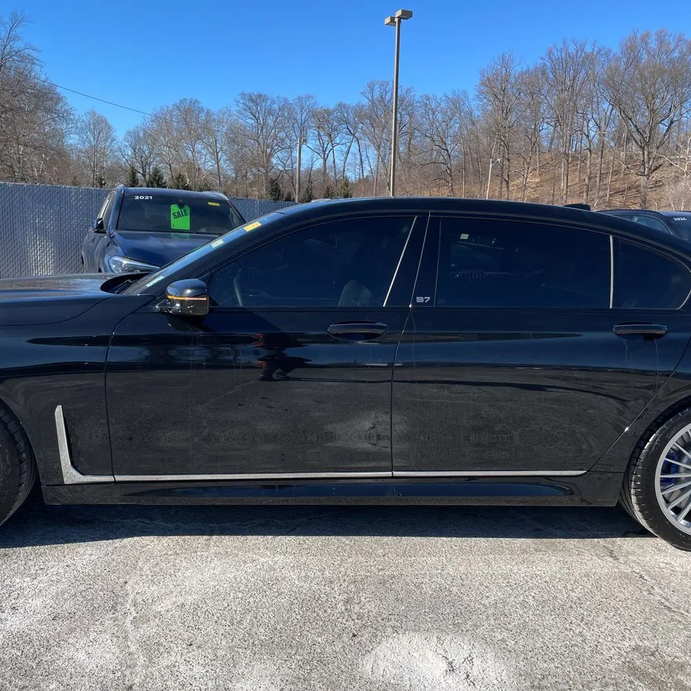 2022 BMW 7 Series ALPINA B7 xDrive