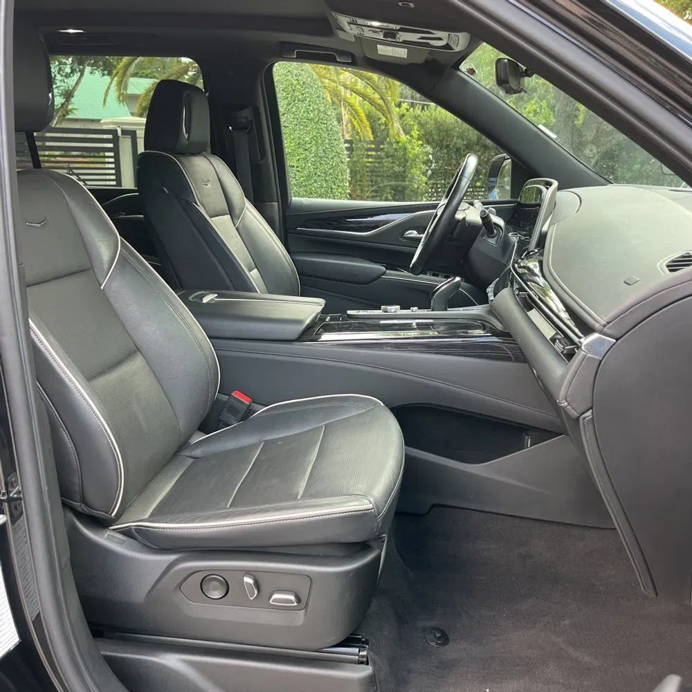 2023 Cadillac Escalade ESV Sport