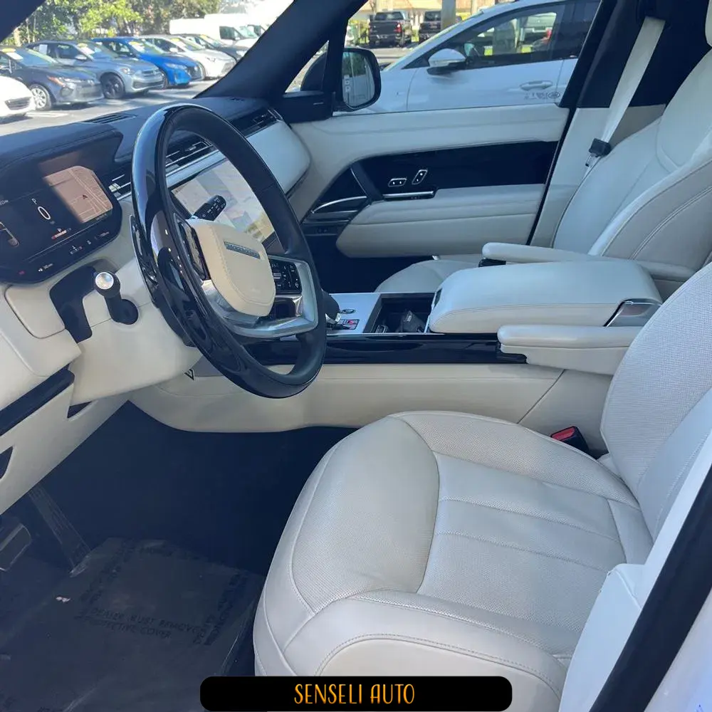 2024 Land Rover Range Rover P400 SE