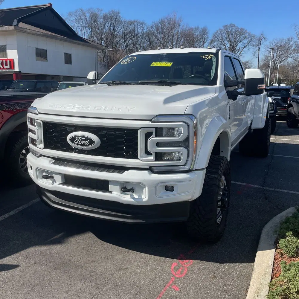 2023 Ford F-450 Super Duty Lariat