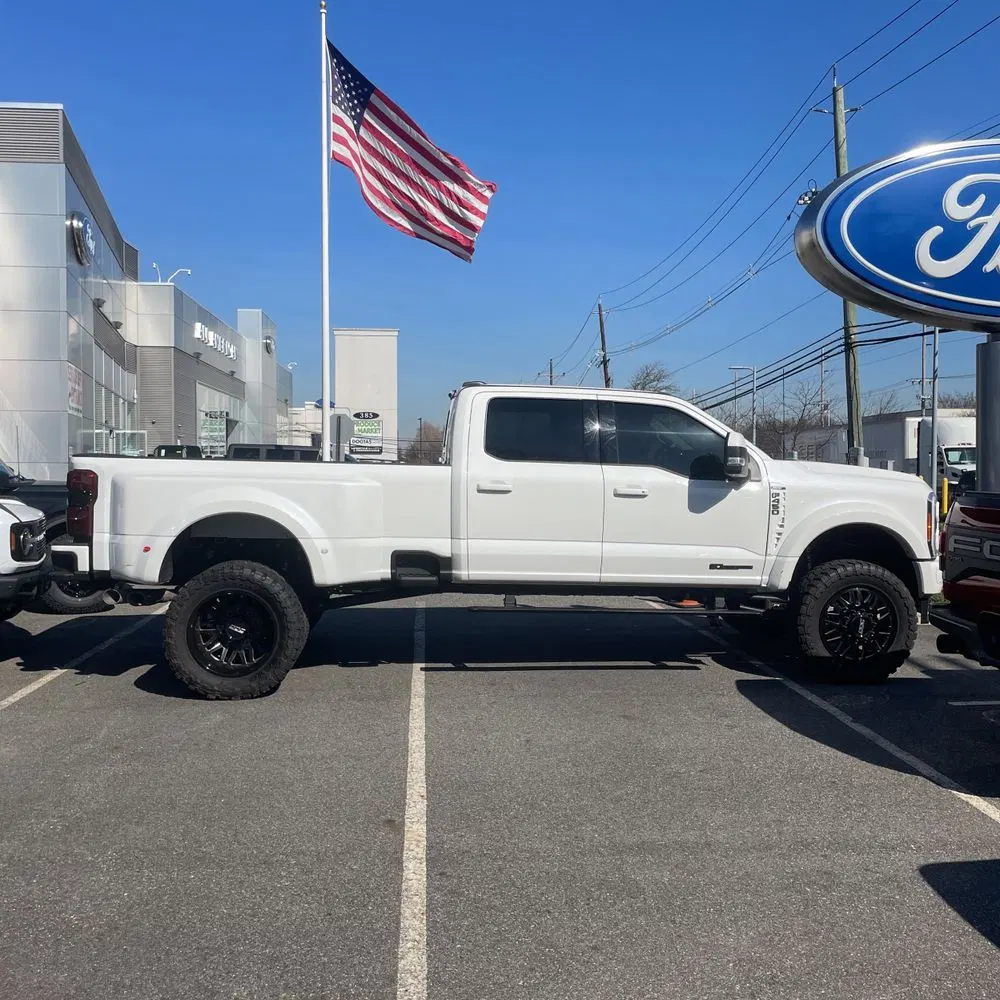 2023 Ford F-450 Super Duty Lariat