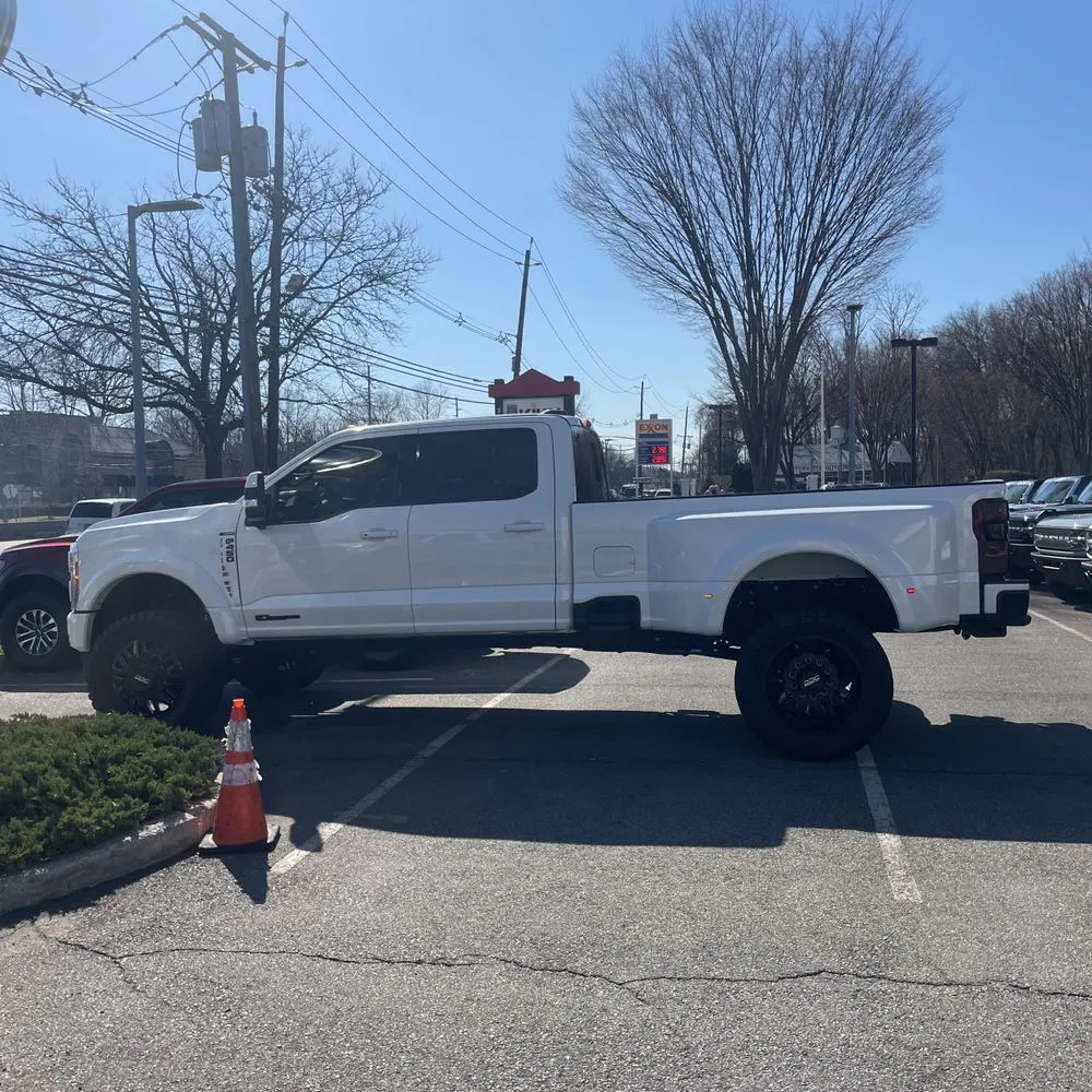 2023 Ford F-450 Super Duty Lariat
