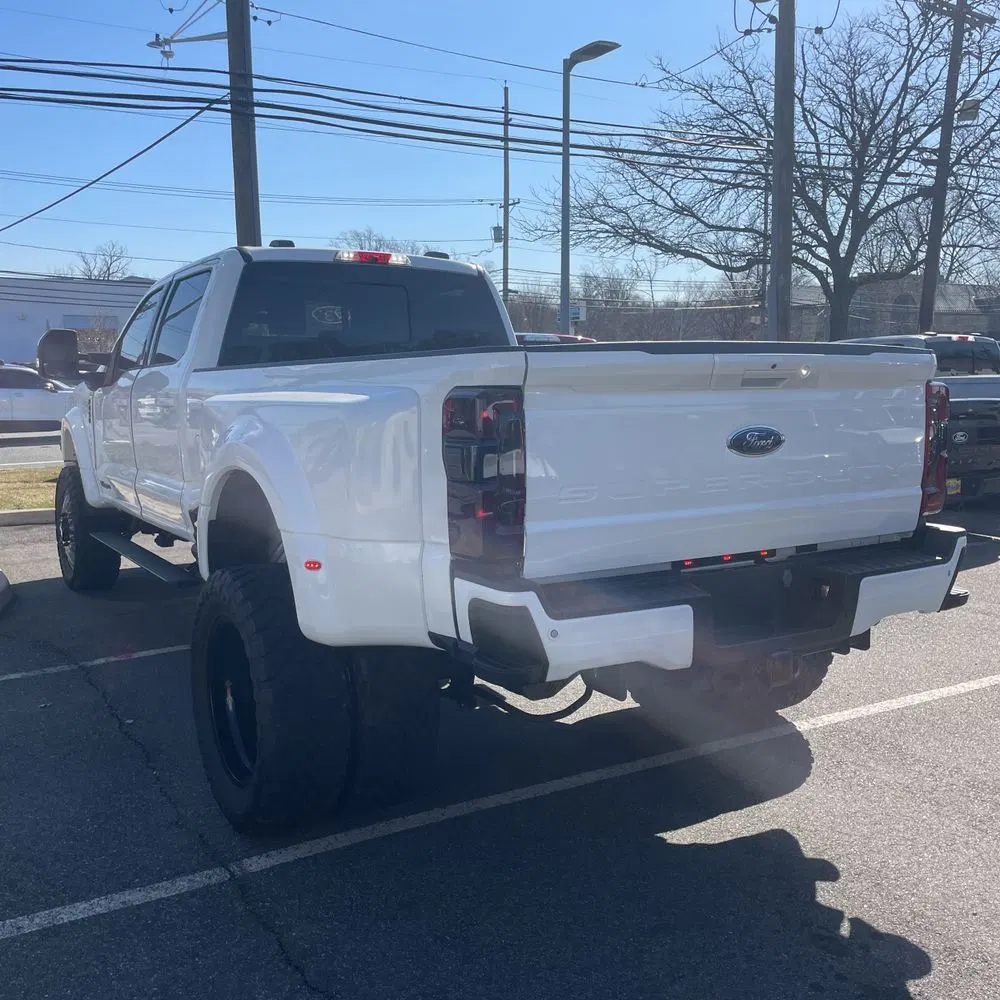 2023 Ford F-450 Super Duty Lariat