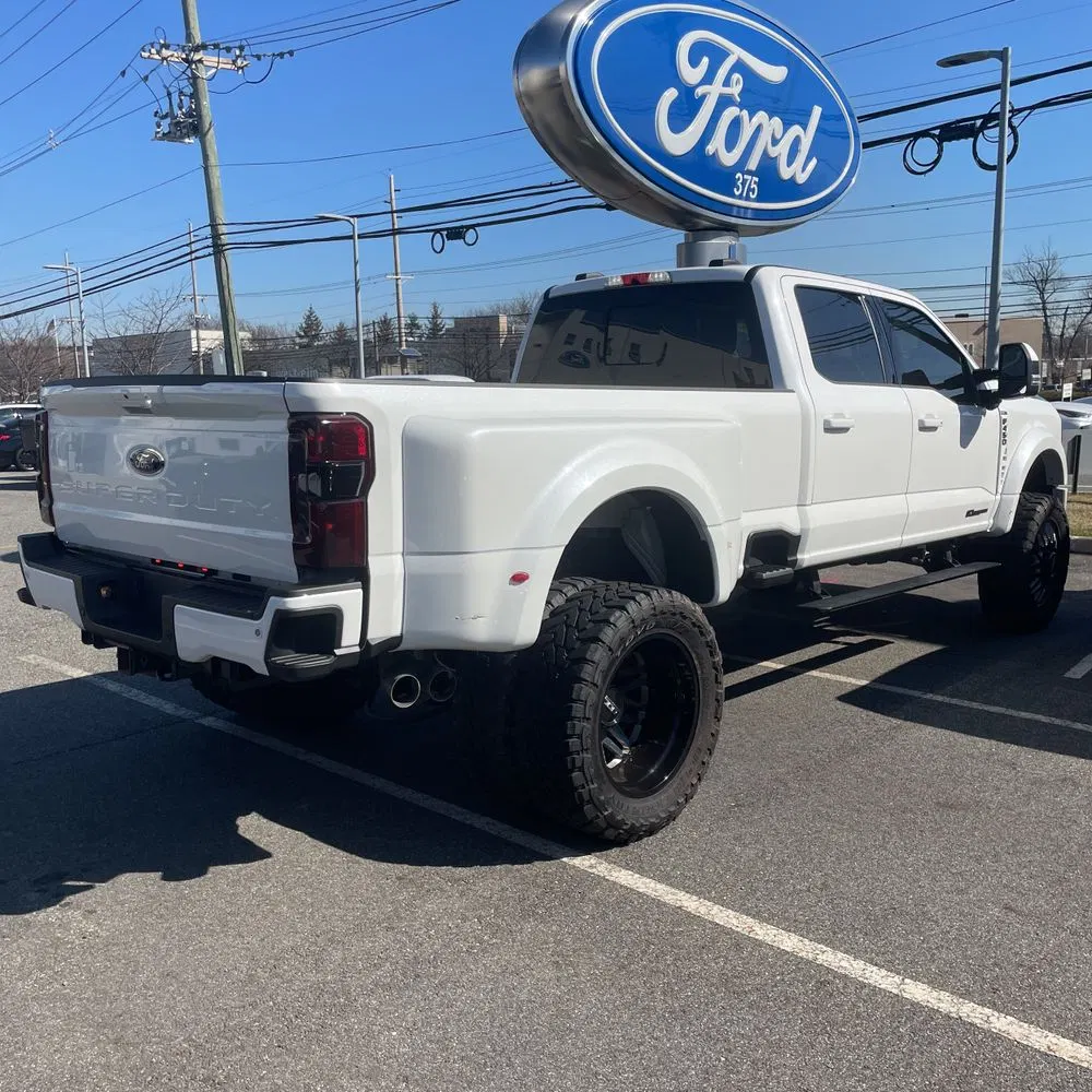 2023 Ford F-450 Super Duty Lariat