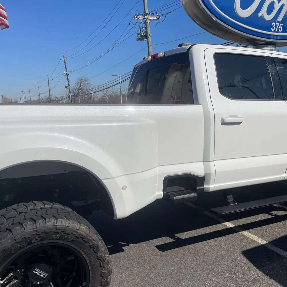 2023 Ford F-450 Super Duty Lariat