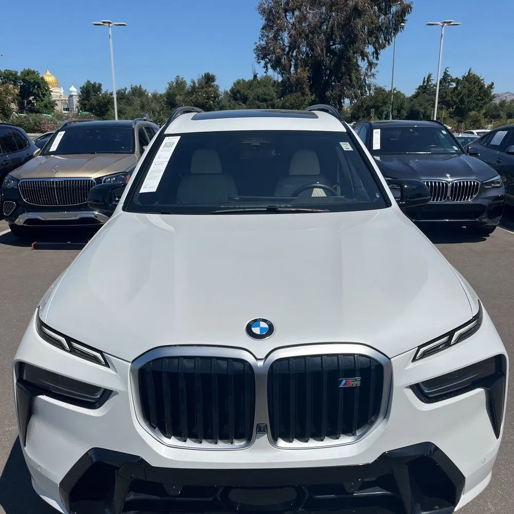 2025 BMW X7 M60i