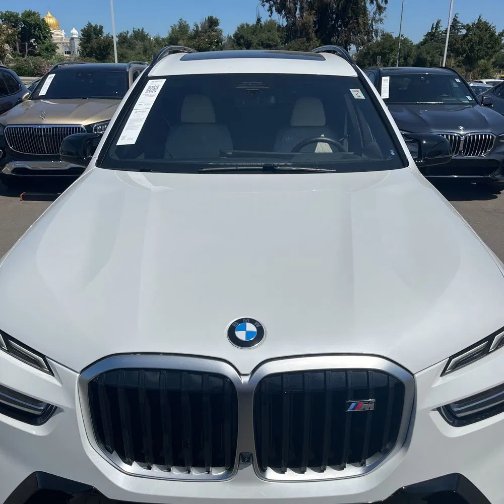 2025 BMW X7 M60i