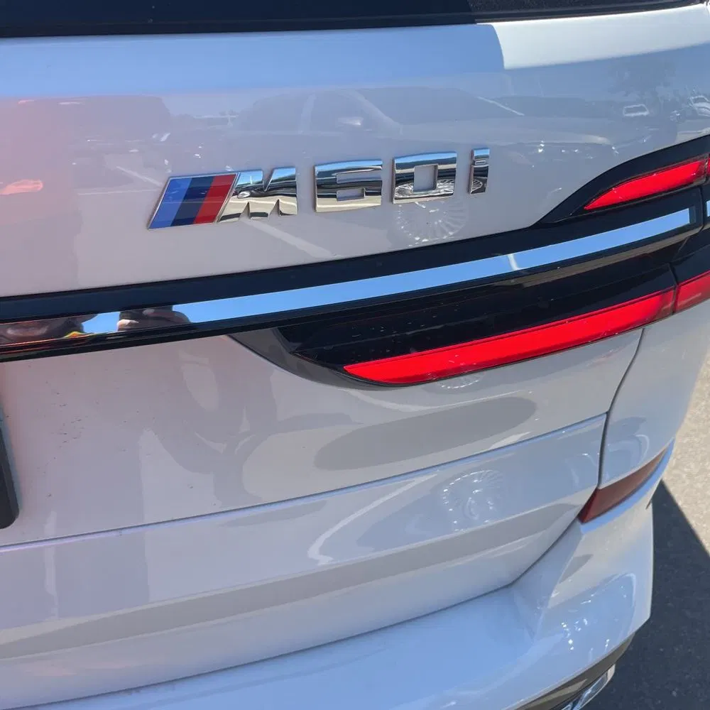 2025 BMW X7 M60i