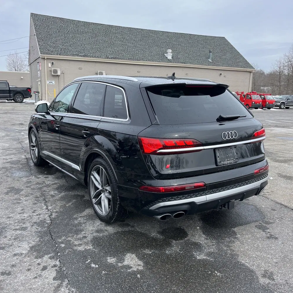 2025 Audi SQ7 Prestige