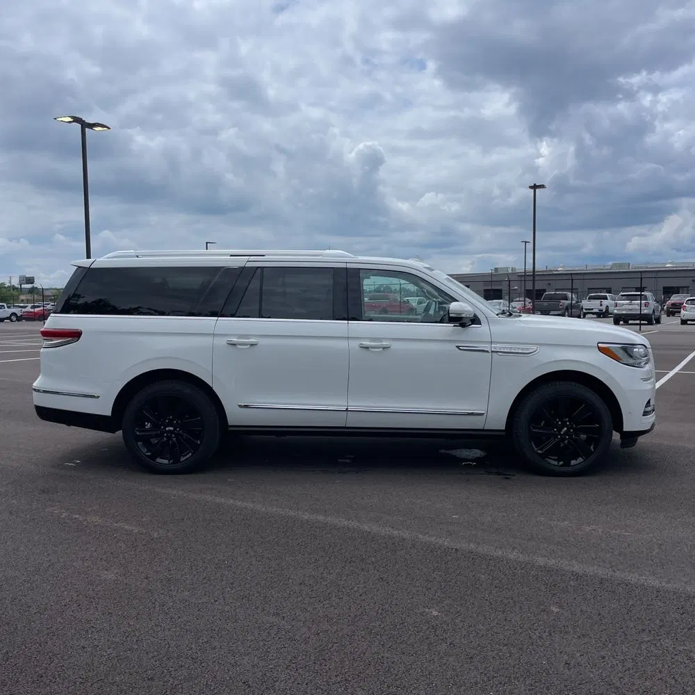 2024 Lincoln Navigator L Reserve