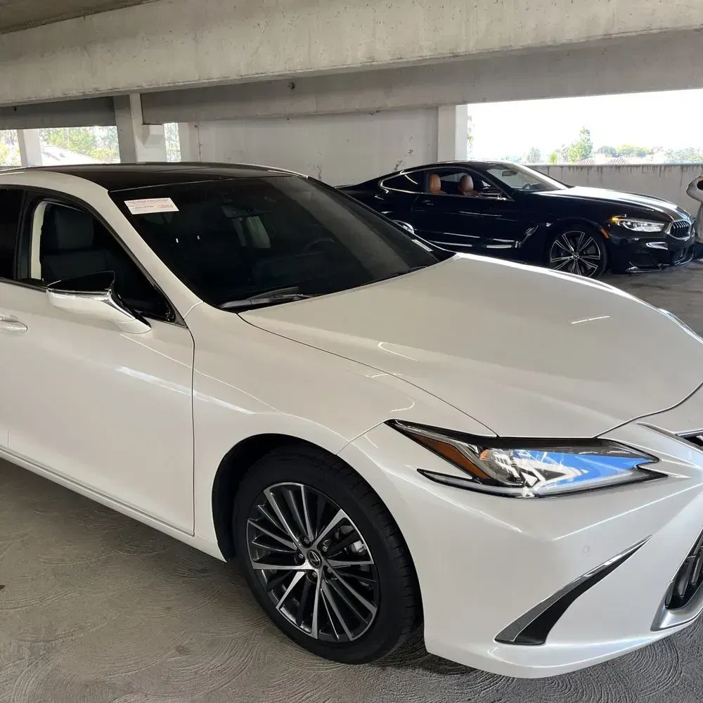 2025 Lexus ES 350 Base
