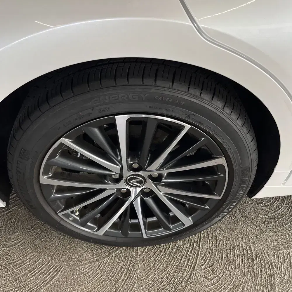 2025 Lexus ES 350 Base