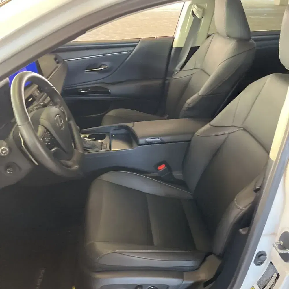 2025 Lexus ES 350 Base