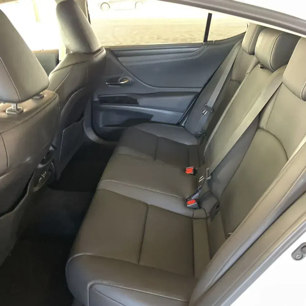 2025 Lexus ES 350 Base