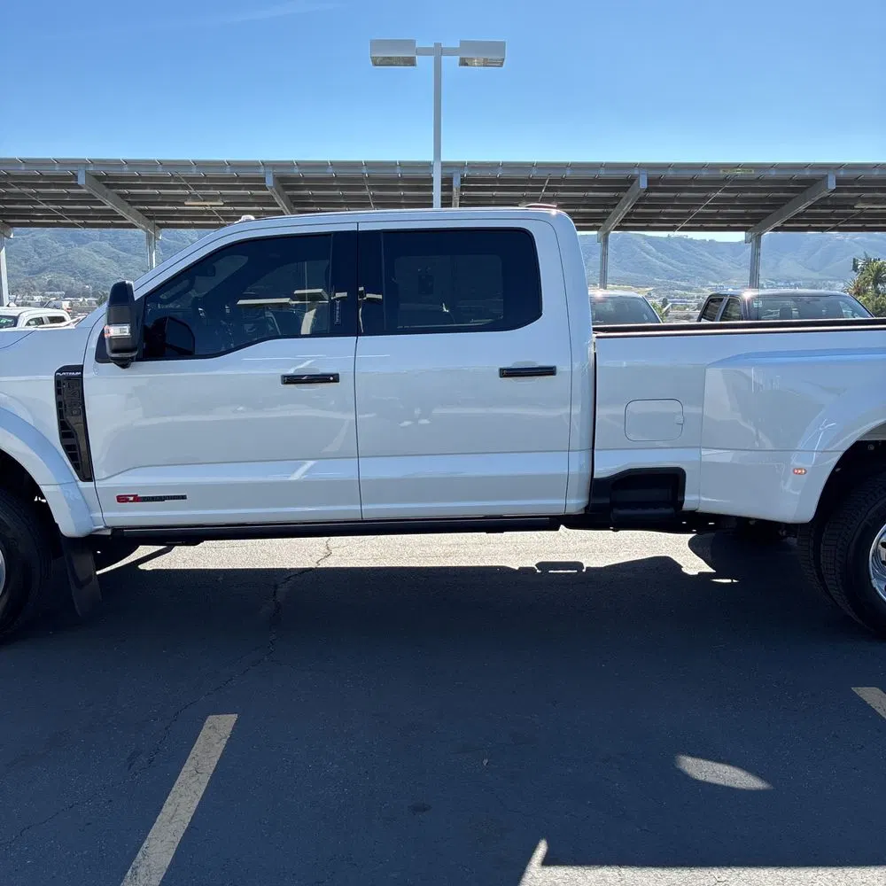 2023 Ford F-450 Super Duty Platinum