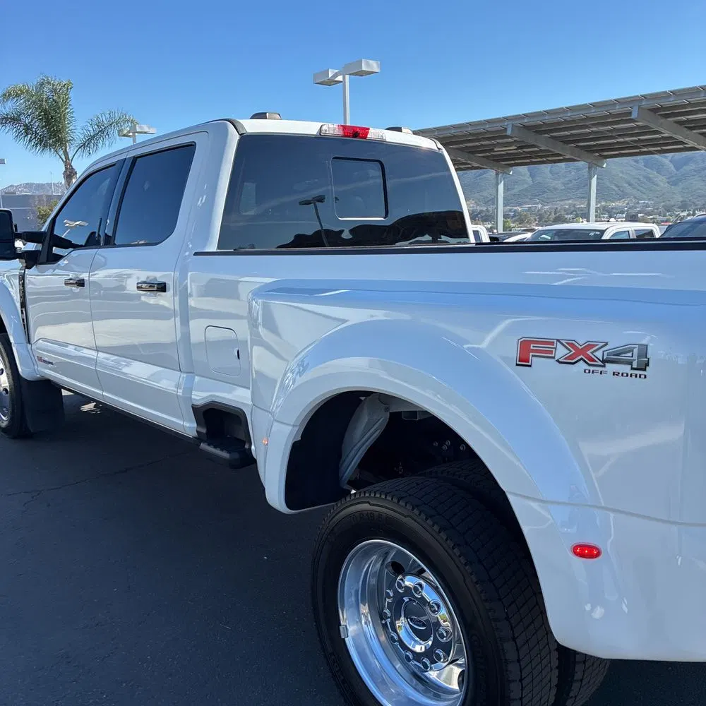 2023 Ford F-450 Super Duty Platinum