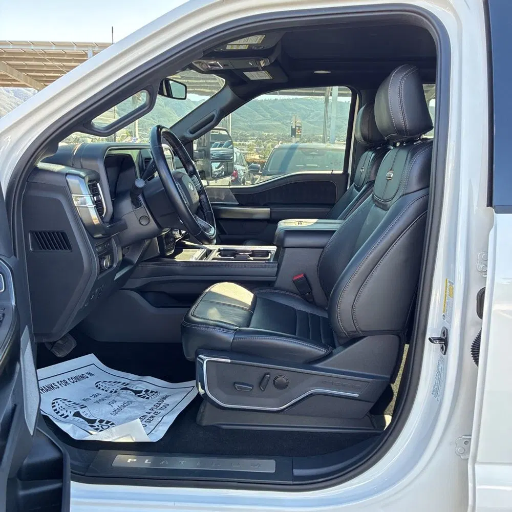 2023 Ford F-450 Super Duty Platinum