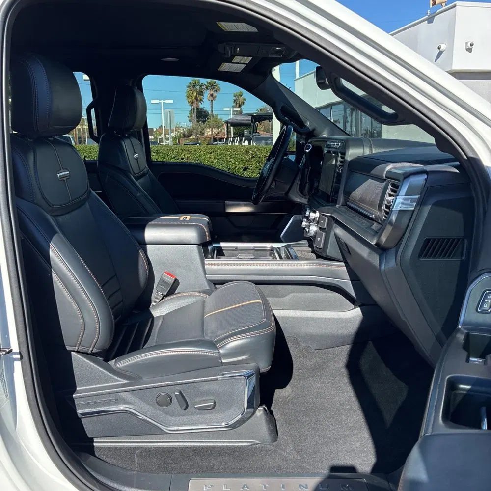 2023 Ford F-450 Super Duty Platinum