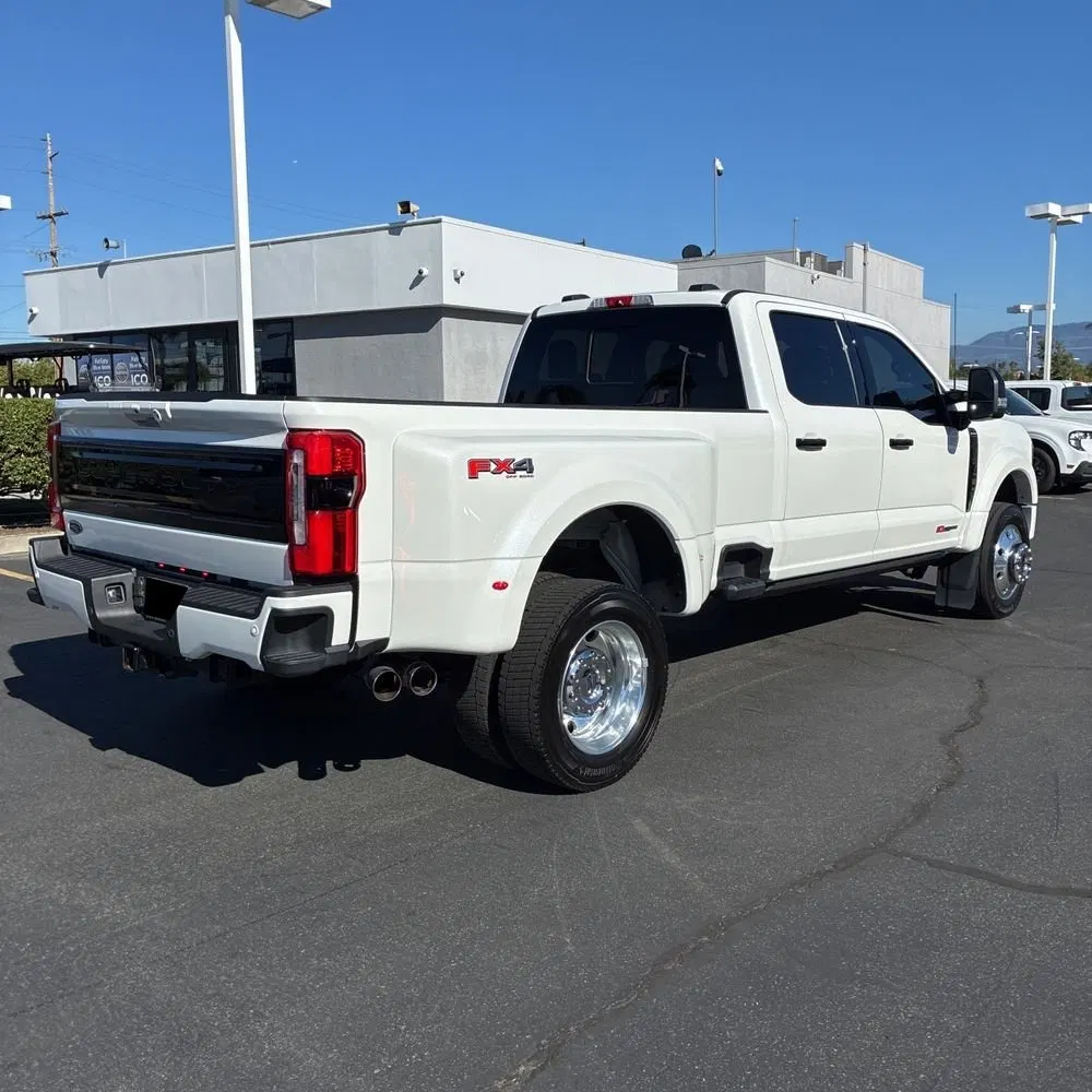 2023 Ford F-450 Super Duty Platinum